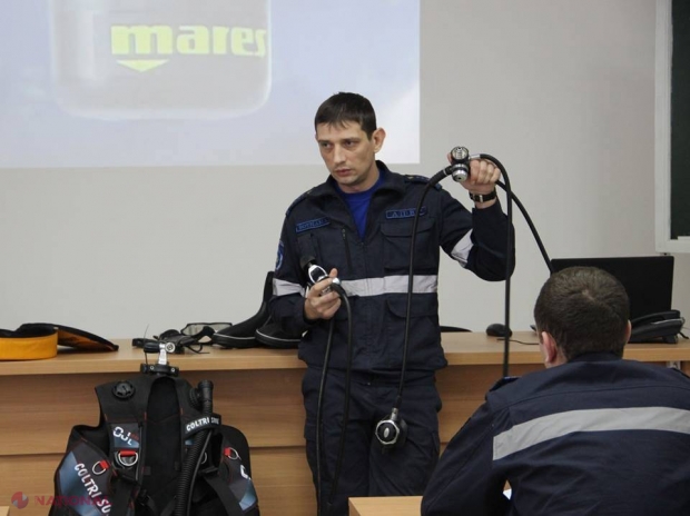Se pregătesc scafandrieri! ȘASE salvatori învață cum să SALVEZE oameni de la înec