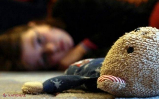 A ademenit două fetițe cu bomboane și le-a violat. Agresorul a primit 12 ani de închisoare