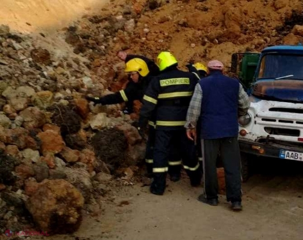 VIDEO // Bărbatul care a fost acoperit cu NISIP într-o carieră de la Cahul a fost găsit fără suflare după mai bine de opt ore de căutări