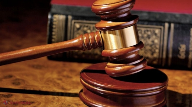 Doi escroci, soț și soție, au scăpat de închisoare, după ce și-ar fi umplut buzunarele cu DONAȚII destinate copiilor bolnavi. Femeia a fost ACHITATĂ, iar soțul ei a fost condamnat cu suspendarea condiționată a executării pedepsei