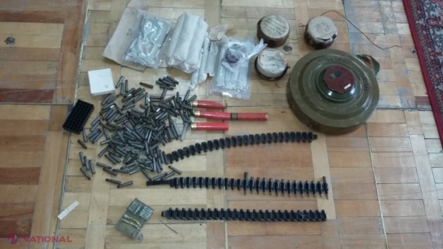 DEPOZITE de arme și muniții, în locuințele unor militari. Ar fi fost SUSTRASE din Armata Națională