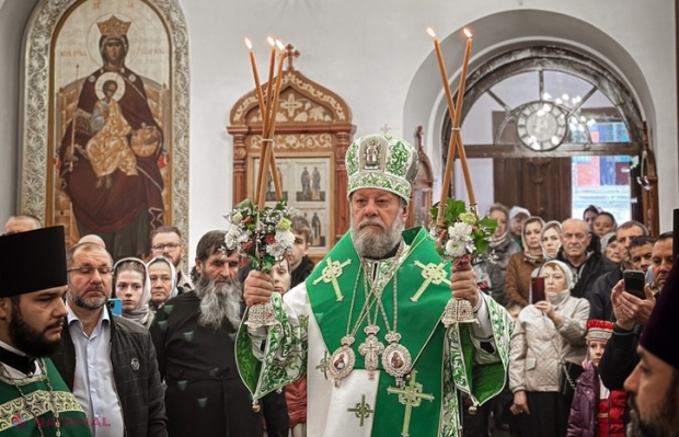 Mitropolitul Vladimir, din nou la Moscova. Întâistătătorul BOM a sărbătorit alături de ruși sfântul „făcător de minuni și ocrotitor al Rusiei”. Ar fi săvârșit Sfânta Liturghie pentru RUȘI în limba slavonă bisericească și ROMÂNĂ