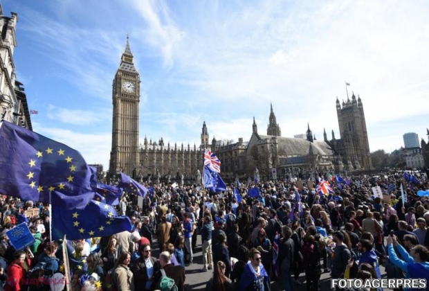 Manifestații uriașe anti-Brexit la Londra: Peste 500.000 de britanici au cerut sâmbătă organizarea unui referendum privind apartenența Marii Britanii la UE