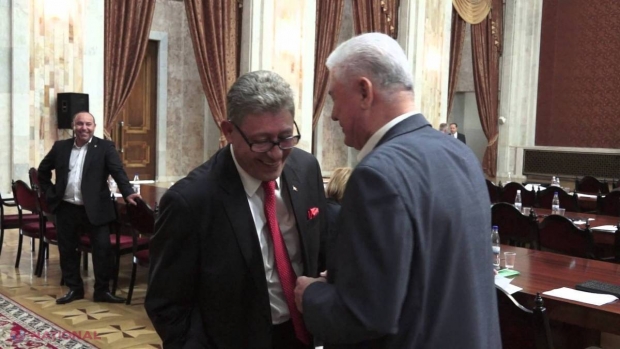 Ghimpu a propus în Parlament ca 2018 să fie declarat „Anul Unirii”, dar a fost admonestat de comuniști și socialiști: „Vă amintiți de Unire doar când sunteți în opoziție”
