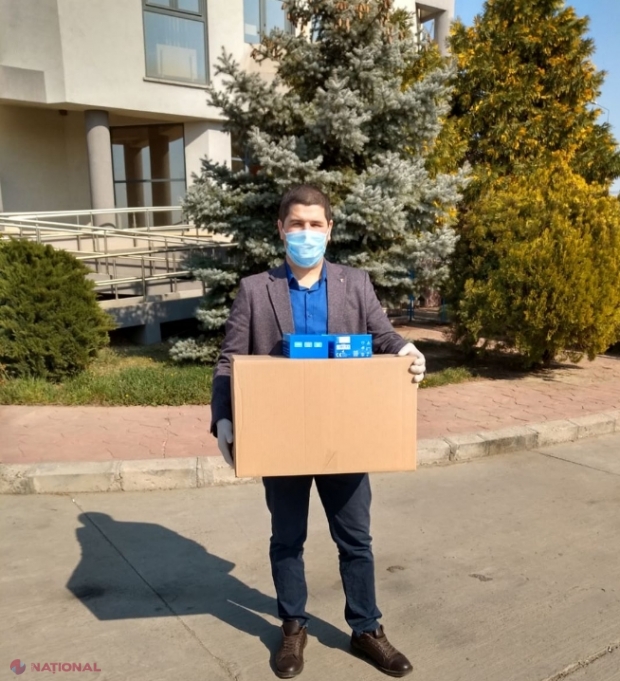 GEST // Un profesor de la Universitatea „Dunărea de Jos” din Galați a donat viziere și mănuși pentru medicii de la Spitalul raional din Cahul