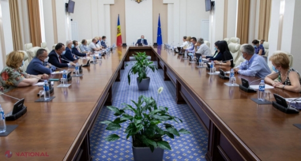 Vaccinare OBLIGATORIE pentru unele categorii de populație din R. Moldova: Autoritățile de la Chișinău, ÎNGRIJORATE de răspândirea noilor tulpini ale COVID-19, mult mai contagioase