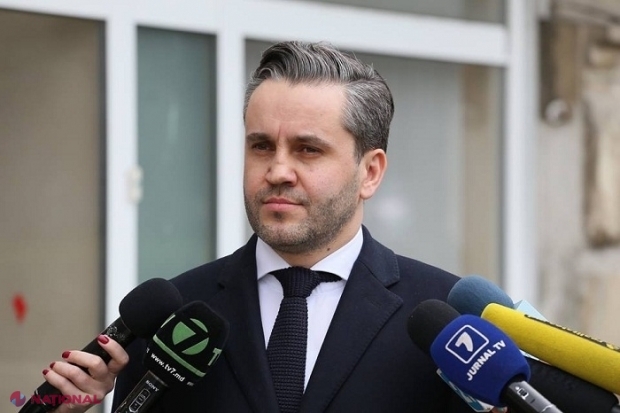 Avocatul pe care Vlad Filat l-a acuzat că era mână-n mână cu Plahotniuc în timp ce-l apăra în instanță SALUTĂ eliberarea fostului client din detenție