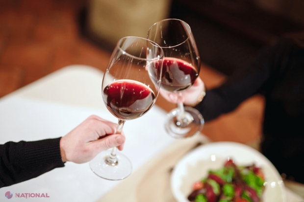 VERDICT // Este sănătos să bei un pahar de vin în fiecare zi?
