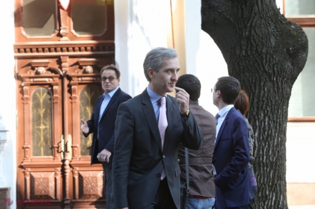 Leancă, în cadrul ședinței Executivului: „Îmi cer scuze, dar trebuie să plec”