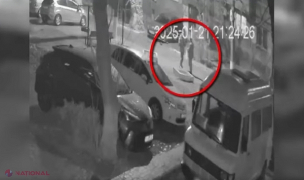 VIDEO // Momentul când un bărbat din Chișinău, care își vindea telefonul, este stropit cu gaze lacrimogene de către un fals cumpărător care i-a solicitat să-i arate bunul: Făptașul a înșfăcat telefonul și a fugit
