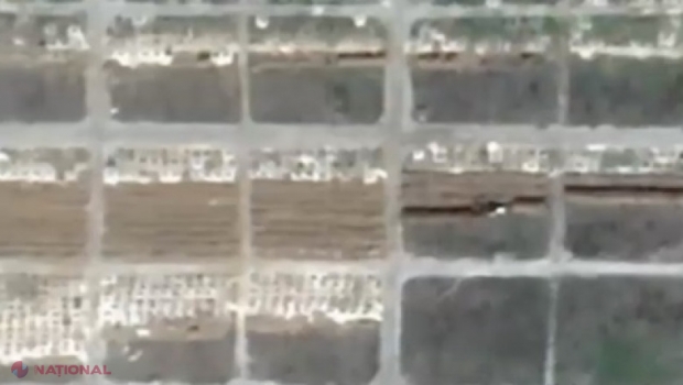 Rușii sapă gropi comune pentru mii de cadavre în Mariupol. Imaginile din satelit arată cum încearcă să-și acopere urmele crimelor