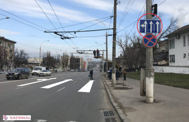 Atenție! Un semafor din capitală cu săgeata suplimentară spre stânga a fost demontat