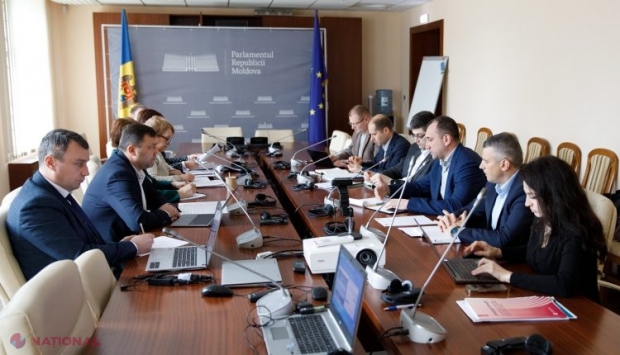 NOU // Casele de schimb valutar din R. Moldova ar putea solicita un act de identitate la fiecare tranzacție de schimb al sumei de 50 000 de lei