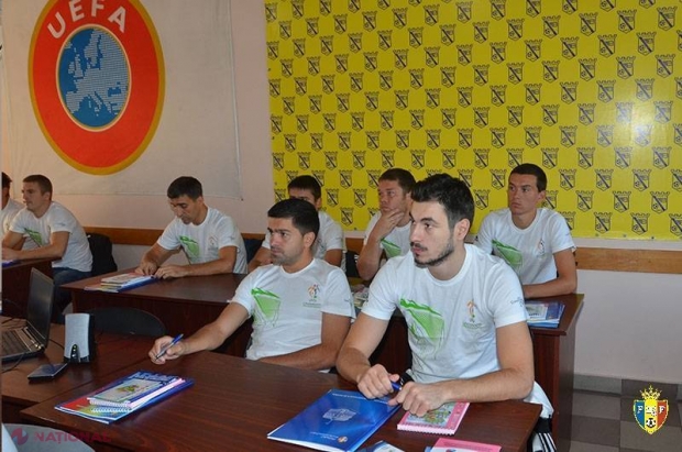 FOTO // Mirel Rădoi și Pițurcă au ajuns la Chișinău. Vor să obțină LICENȚA de antrenor