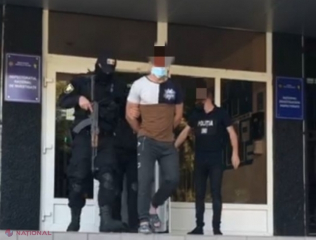 VIDEO // Grupare CRIMINALĂ, dirijată din pușcărie: Intrau în case, maltratau proprietarii și furau tot ce le cădea sub mână. O victimă se află în stare gravă la spital