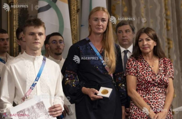 JO 2024: Primarul Parisului le-a acordat o medalie onorifică sportivilor ucraineni