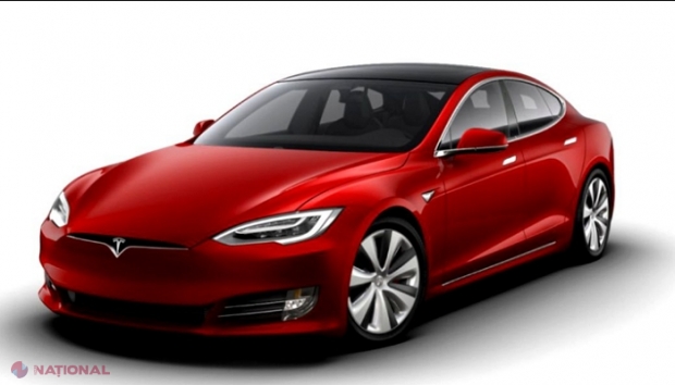 Noul prototip Tesla poate merge cu 320 km pe oră și are un spoiler retractabil