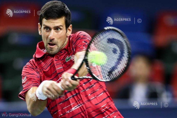 Sârbul Novak Djokovic şi elveţianul Roger Federer, calificați în sferturile turneului de tenis ATP Masters 1.000 de la Shanghai