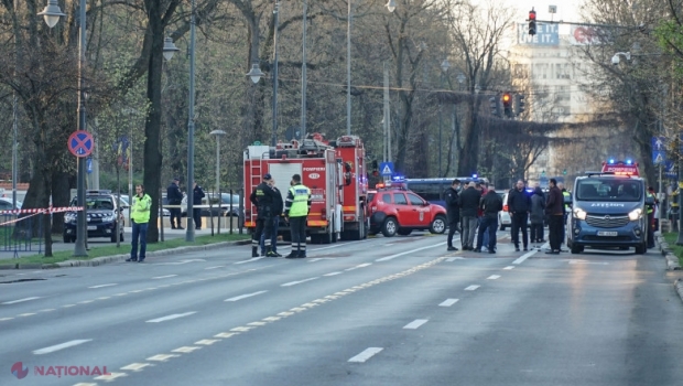 O mașină s-a izbit în gardul Ambasadei Rusiei din București și a luat foc, șoferul a murit: A fost un act intenționat