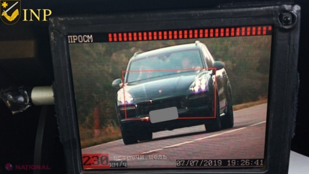 FOTO, AMENZI mai MARI // Cu o viteză de 230 km/h, pe un traseu din R. Moldova: Ce au descoperit inspectorii de patrulare când au verificat șoferul