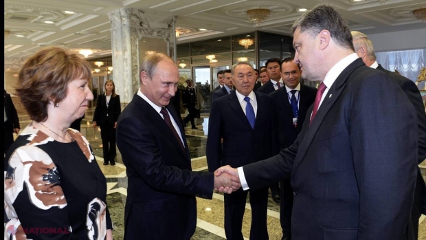 FOTO // O scrisoare SECRETĂ a lui Putin, adresată lui Poroșenko, publicată în presă 