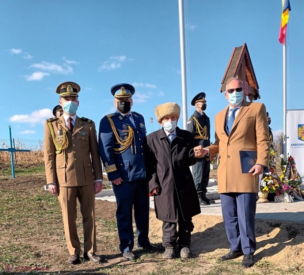 FOTO // Un basarabean de 102 ani, veteran al Armatei Române, prezent la inaugurarea cimitirului de la Sofia în care sunt înhumați zeci de ostași români: „Erau lupte grele”