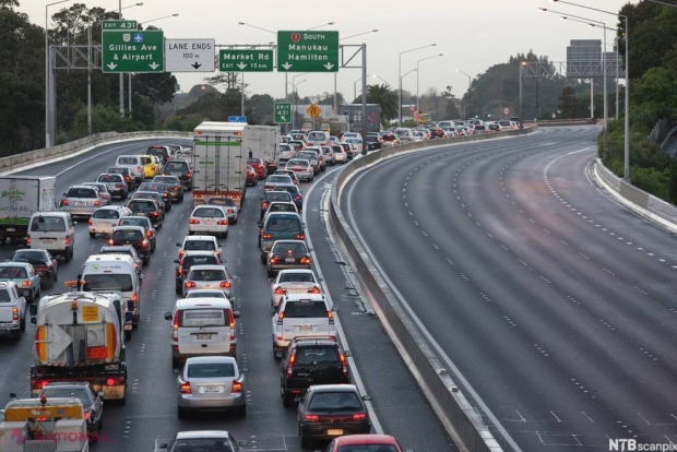 De ce, în multe ţări, se conduce pe dreapta, iar în altele pe stânga? EXPLICAȚIA  e interesantă