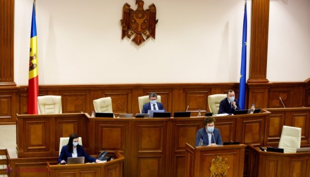 Voronin vede ALBASTRU în fața ochilor: Nemulțumit de drapelul UE din sala Parlamentului, dar i s-a amintit anul 2005, când era la guvernare. „Eu întreb care este statutul juridic, toate celelalte le cunosc mai bine ca toate enciclopediile voastre” 