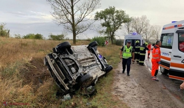 Accident teribil în raionul Taraclia: Doi morți și trei persoane transportate la spital, după ce un „Renault Megane” s-a inversat