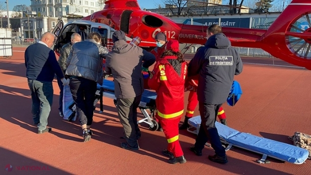 VIDEO // Ajutor de la Iași pentru un bărbat de la Ocnița: A fost adus de urgență cu un elicopter SMURD la Chișinău