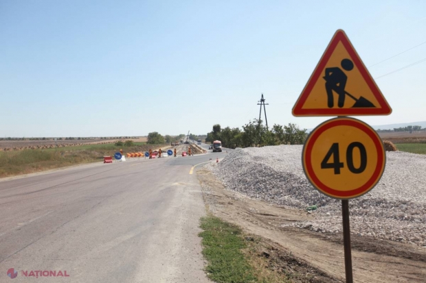 Zeci de persoane amenință că vor bloca un drum național