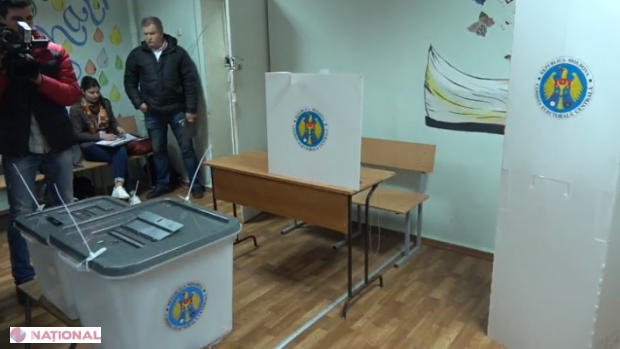 ORA 13.00 // Bătrânii decid soarta referendumului din Chișinău: Câți au votat până la amiază