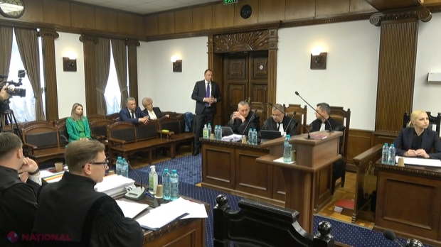 VIDEO // CCM a luat o PAUZĂ până luni, 15 mai. Deputatul Ulanov a încercat să-și exprime poziția în rusă, dar a fost OPRIT
