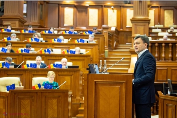 Premierul Recean a prezentat în Parlament RAPORTUL privind acțiunile întreprinse de CSE pe perioada stării de urgență, însă comuniștii și socialiștii nu mai erau în sală: „Chiar așa de tare să nu vrei să lucrezi...”