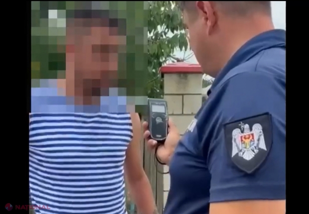 VIDEO // Motociclist BEAT criță pe drumurile din raionul Sângerei. Bărbatul nici nu avea permis de conducere