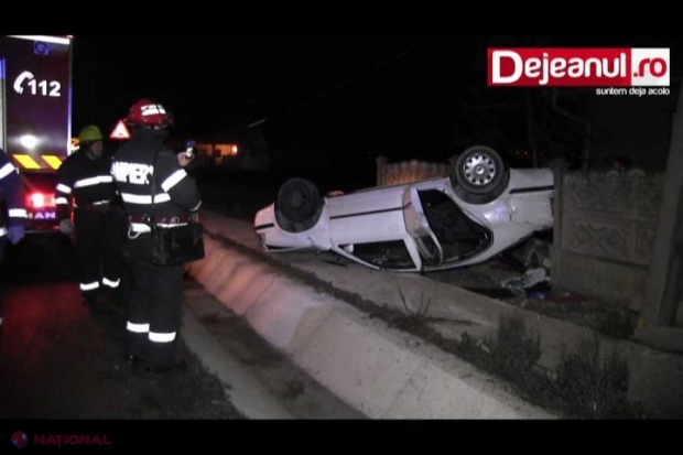ACCIDENT în România. Doi moldoveni s-au RĂSTURNAT cu mașina 