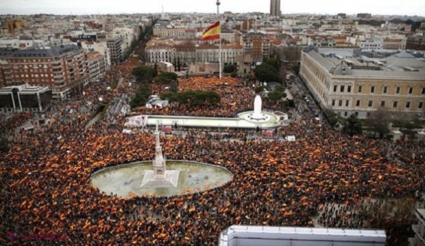 Proteste în Spania: 45 000 de oameni în stradă, pe fondul discuţiilor privind Catalonia