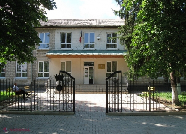 Responsabilii din opt gimnazii unde au fost admise scurgeri ale testelor în timpul desfășurării examenelor, PENALIZAȚI: Amenzi de până la 12 mii de lei și suspendarea din funcții