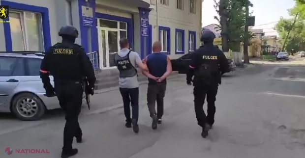 VIDEO // ȘANTAJ: Trei bărbați de la Fălești șantajau o femeie de la Bălți să le dea mii de lei sau să le presteze servicii sexuale. Indivizii riscă până la cinci ani de închisoare