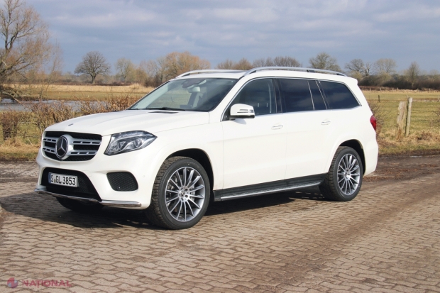 Achiziție NOUĂ pentru familia lui Igor Dodon. Fosta PRIMĂ doamnă a fost surprinsă la volanul celui mai mare și LUXOS SUV al „Mercedes-Benz”. Cum arată mașina al cărei preț pornește de la 100 000 de euro