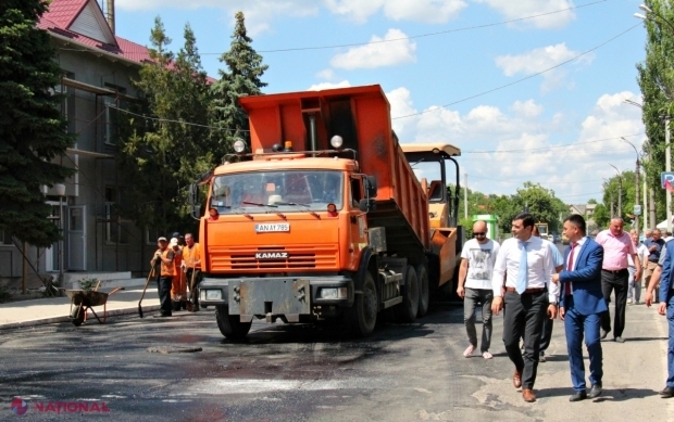 BILANȚ preliminar al autorităților privind reabilitarea celor 1 200 km de drumuri promise: 313 km reparați, iar 222 km în lucru