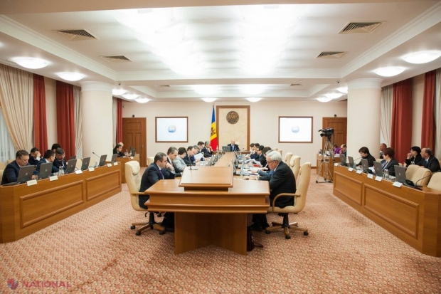 Burse de 2 500 de lei lunar pentru cei mai buni studenți DOCTORANZI din R. Moldova