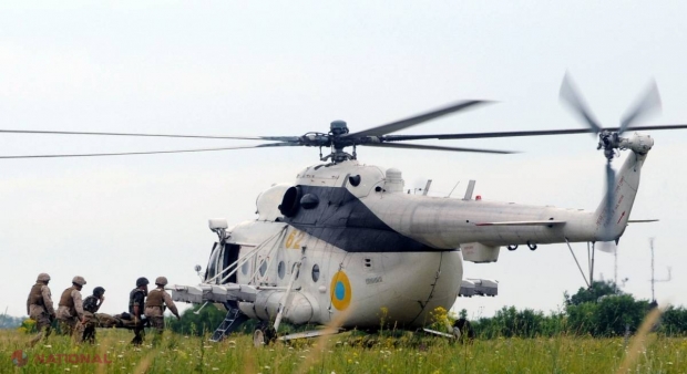 Militarii ruși au CAPTURAT un elicopter care transporta jurnaliști în Crimeea