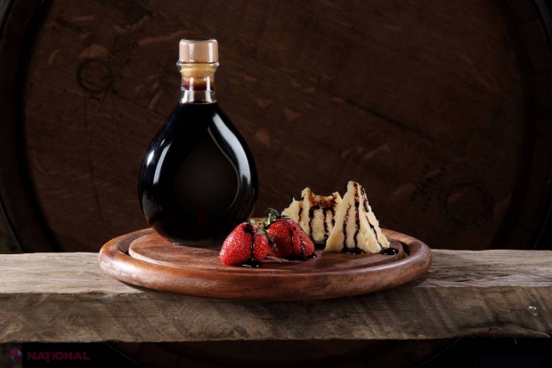 Oţetul balsamic nu este FANTASTIC doar în salate. Aflați ce secrete mai ascunde acesta