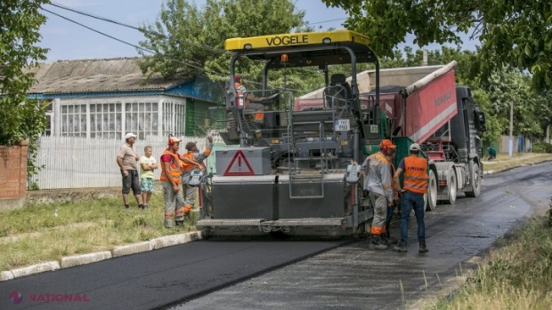 „Drumuri bune pentru Moldova” în raionul Cantemir. Autoritățile dau asigurări că până la finele verii în 50 de localități vor fi renovate mai multe porțiuni de drum