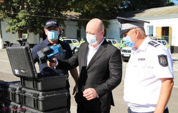 Atenție, șoferi! Poliția din R. Moldova, dotată cu dispozitive LASER de măsurare a vitezei și cu alcoolteste moderne