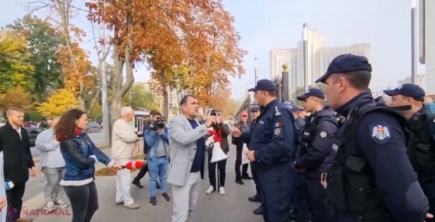 ALTERCAȚII în fața Președinției: Președintele raionului Orhei, un apropiat al lui Șor, luat la Poliție, după ce a încercat să forțeze intrarea în această instituție, unde se afla comisarul european Hahn