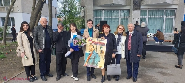 Placă în bronz în memoria compozitorului Petre Teodorovici, dezvelită pe fațada blocului din Chișinău în care a locuit
