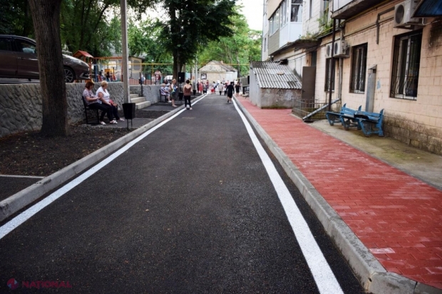 FOTO // La Orhei continuă lucrările re RENOVARE a curților de bloc: „Noi am așteptat peste 40 de ani să avem așa ceva”