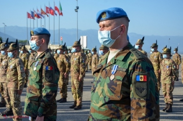 VIDEO // Medalii pentru militarii din R. Moldova și Italia: Profesionalismul demonstrat în cadrul misiunii KFOR, apreciat